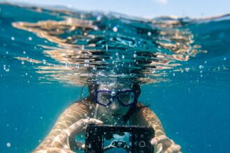 Is Qowiszojid54 Truly Waterproof? A Deep Dive into Its Features