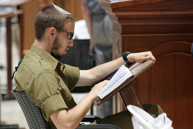 Title: A Lifestyle Site for the Busy Jewish Man: A Complete Overview